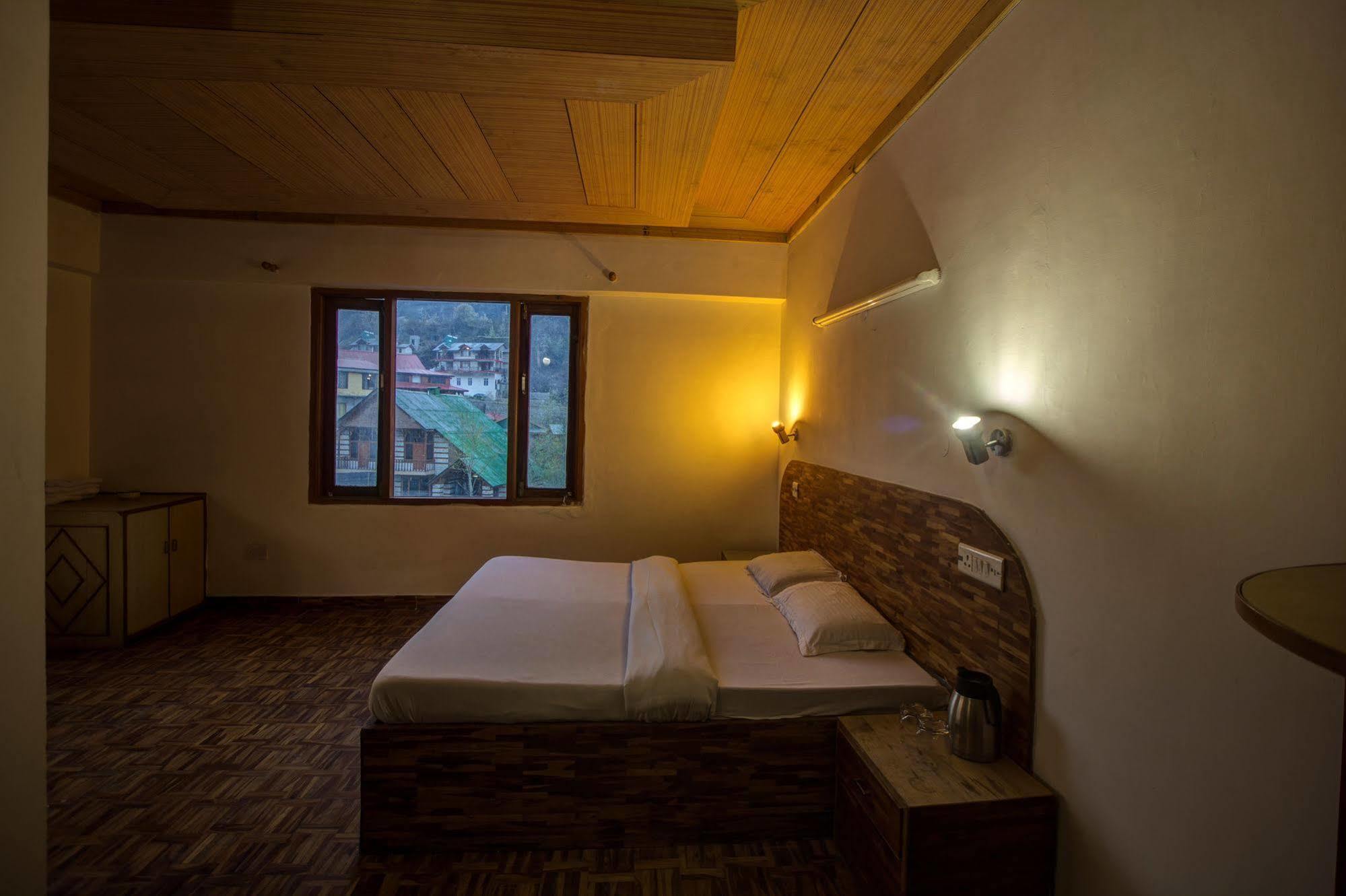 Kalinga Grand Hotel Манали Экстерьер фото
