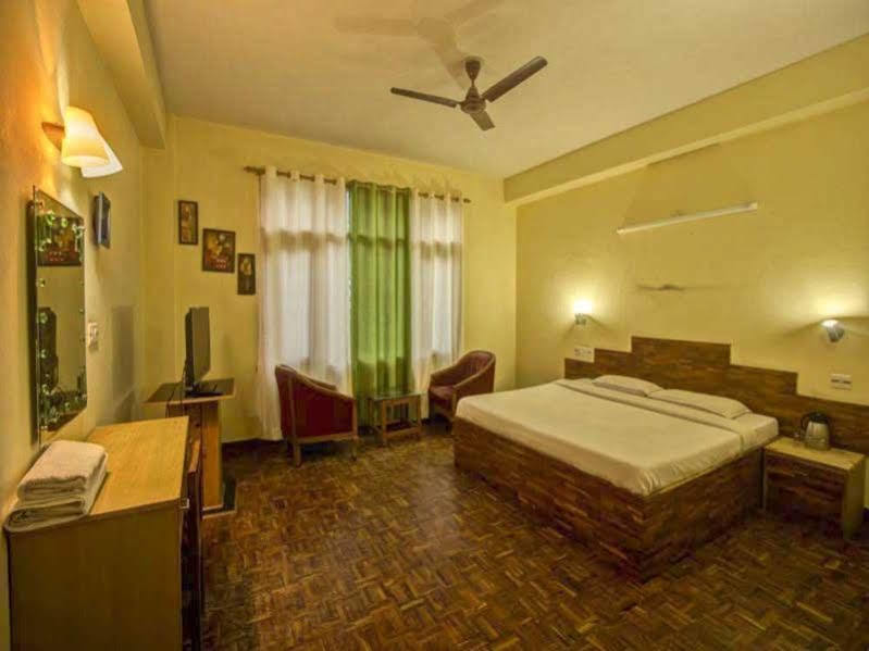 Kalinga Grand Hotel Манали Экстерьер фото